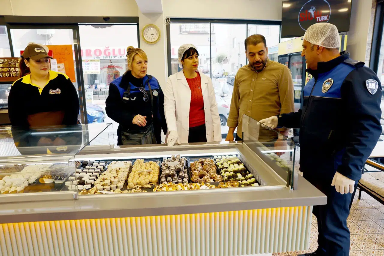 Bayraklı Belediyesi'nden Ramazan Bayramı öncesi titiz denetim: Güvenli alışveriş için hazır mısınız?