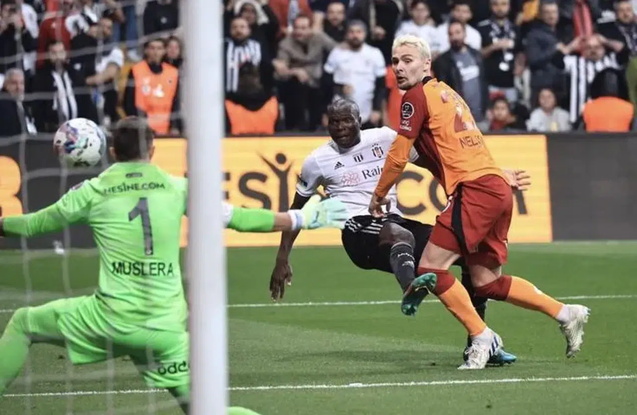 Beşiktaş'tan Galatasaray'a Ezici Üstünlük!