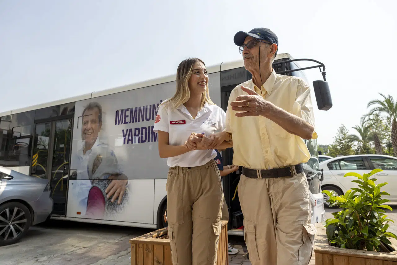Mersin, yaş almışlar için sunduğu özel hizmetlerle 'yaşlı dostu kent' unvanını kazanıyor!