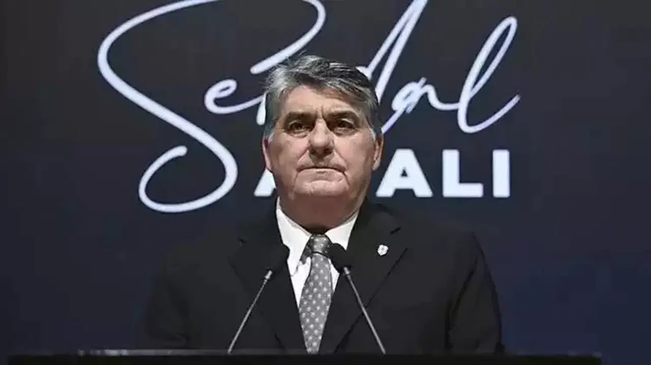 ‘Ahmet Nur Çebi Yanlış Yapıyor’