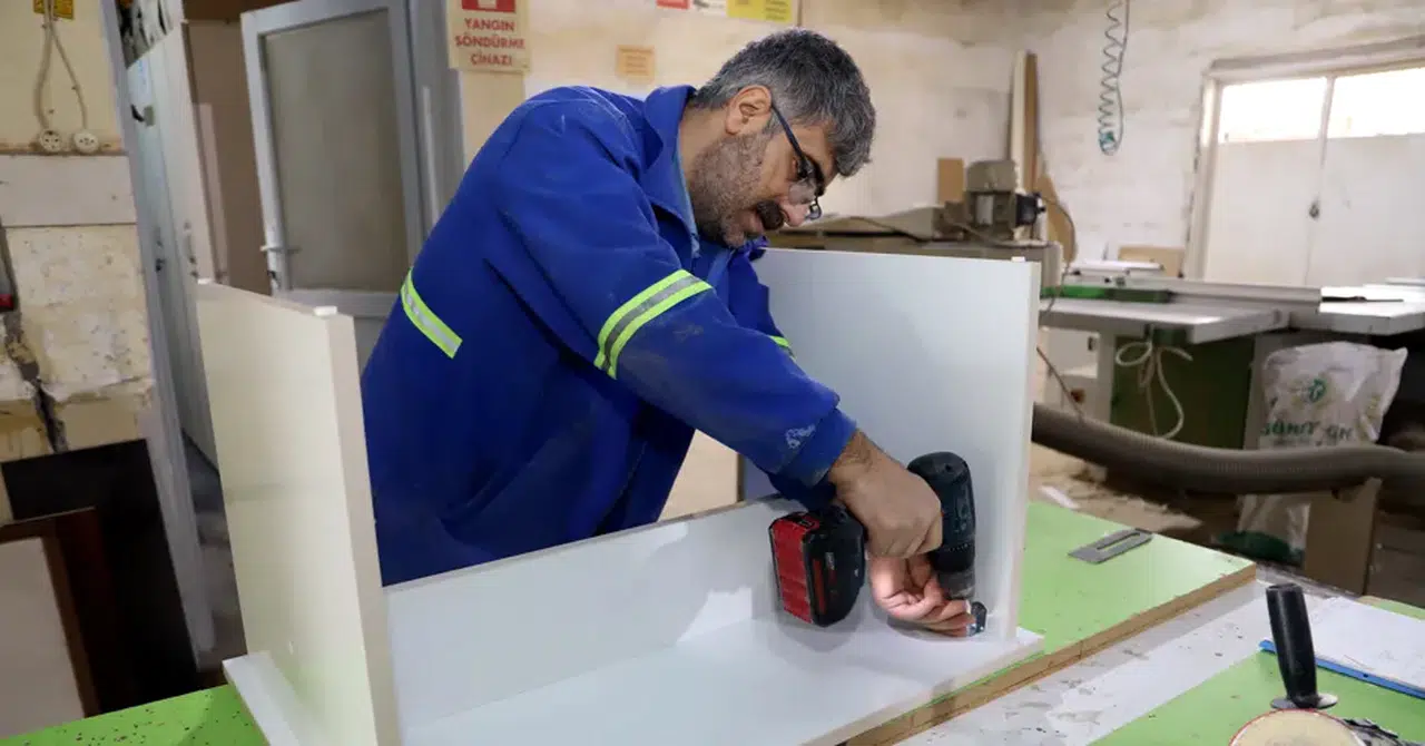 Akdeniz Belediyesi'nden örnek uygulama: Yenileme çalışmaları ile tasarruf sağlanıyor!