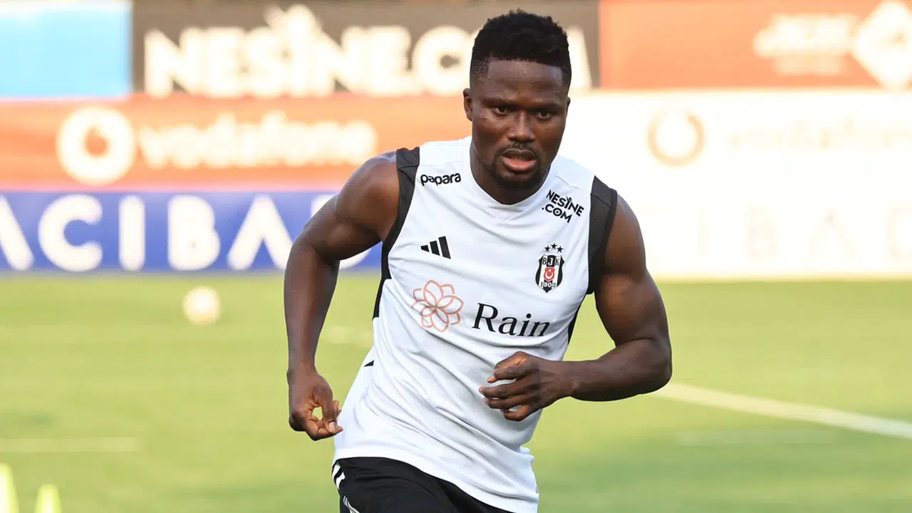 Daniel Amartey Futbol Kariyerine Veda mı Ediyor?