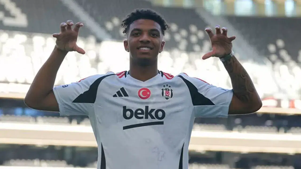 "Cher Ndour: 'İtalya Evim, Beşiktaş’tan Sonra Dönmek İçin Çağrısını Hissettim"