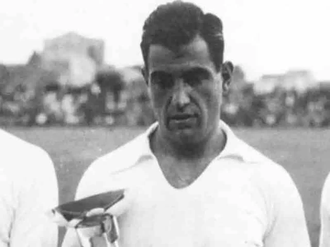 Beşiktaş'tan Baba Hakkı'ya Saygı