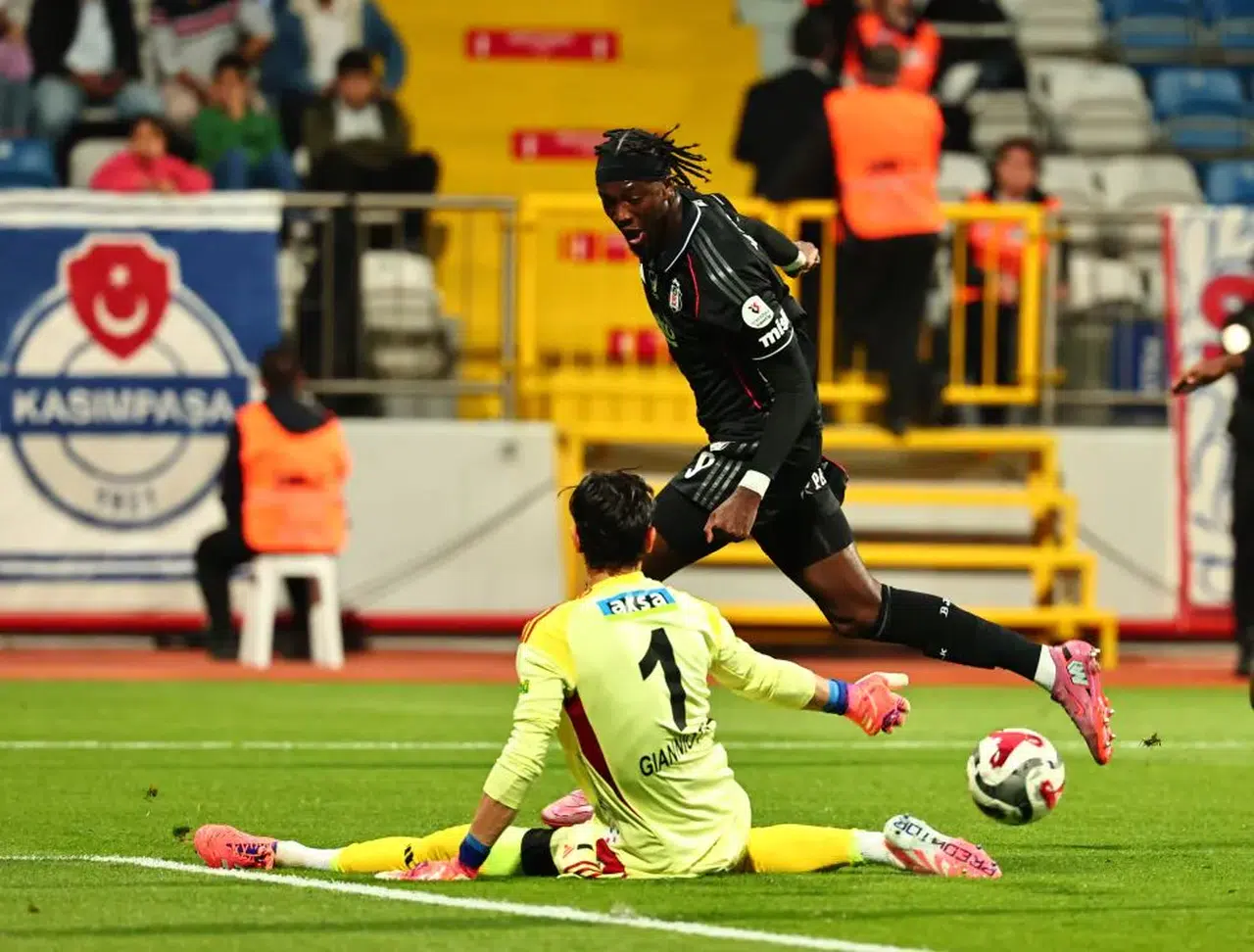 Kasımpaşa Maçı Sonrası Abraham’dan Taraftara Mesaj!