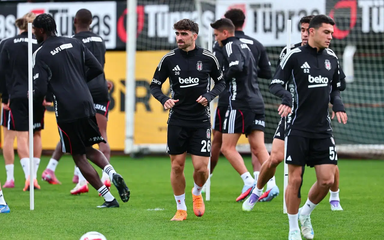 Kasımpaşa - Beşiktaş Maçının Muhtemel 11'i Netleşti!