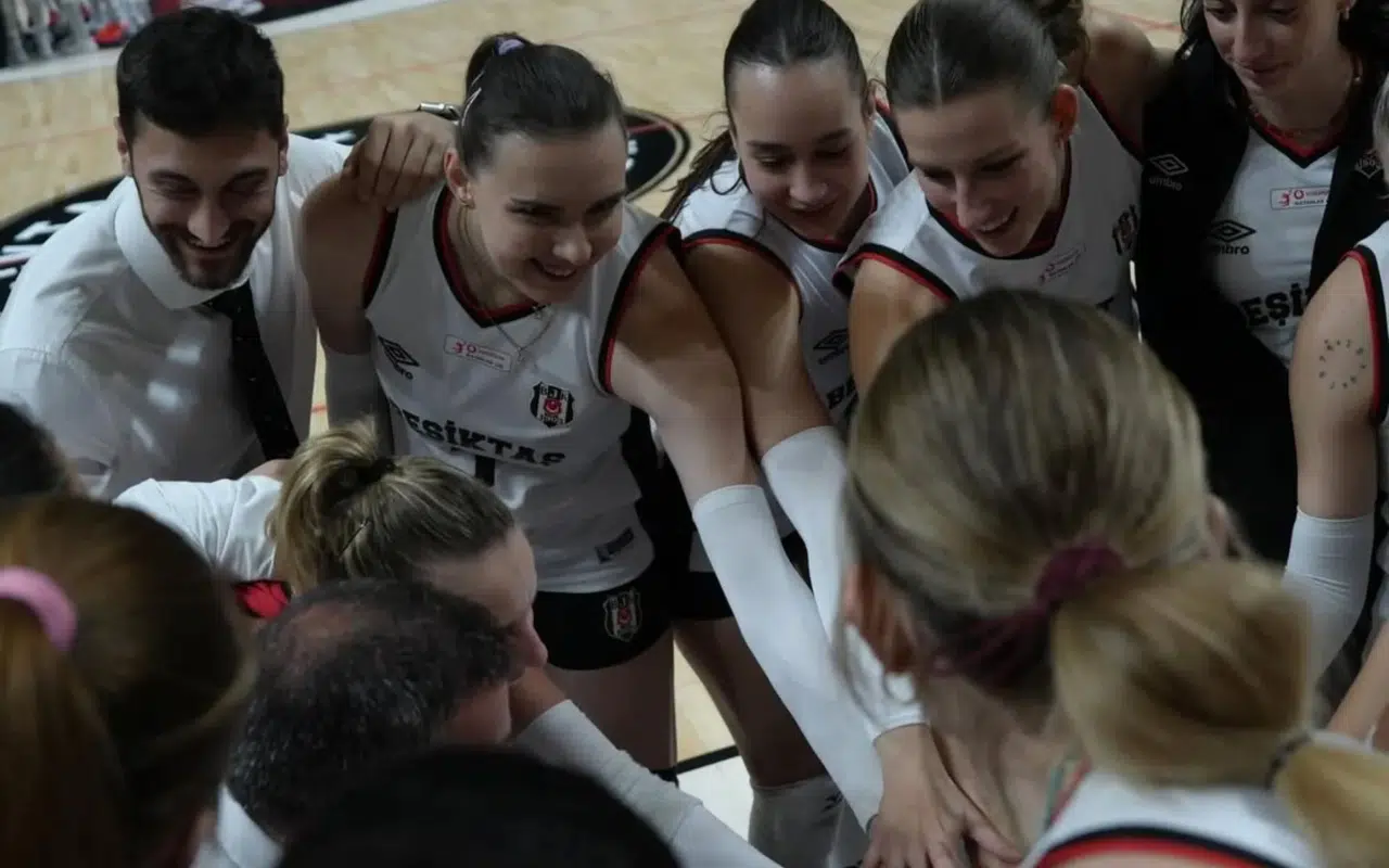 25 Kasım’a özel sürpriz maç sahada bu kez amaç farkındalık