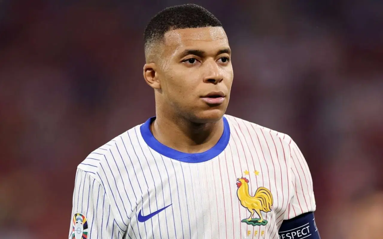 Fransa’ya kötü haber: Mbappé kampı terk etti!