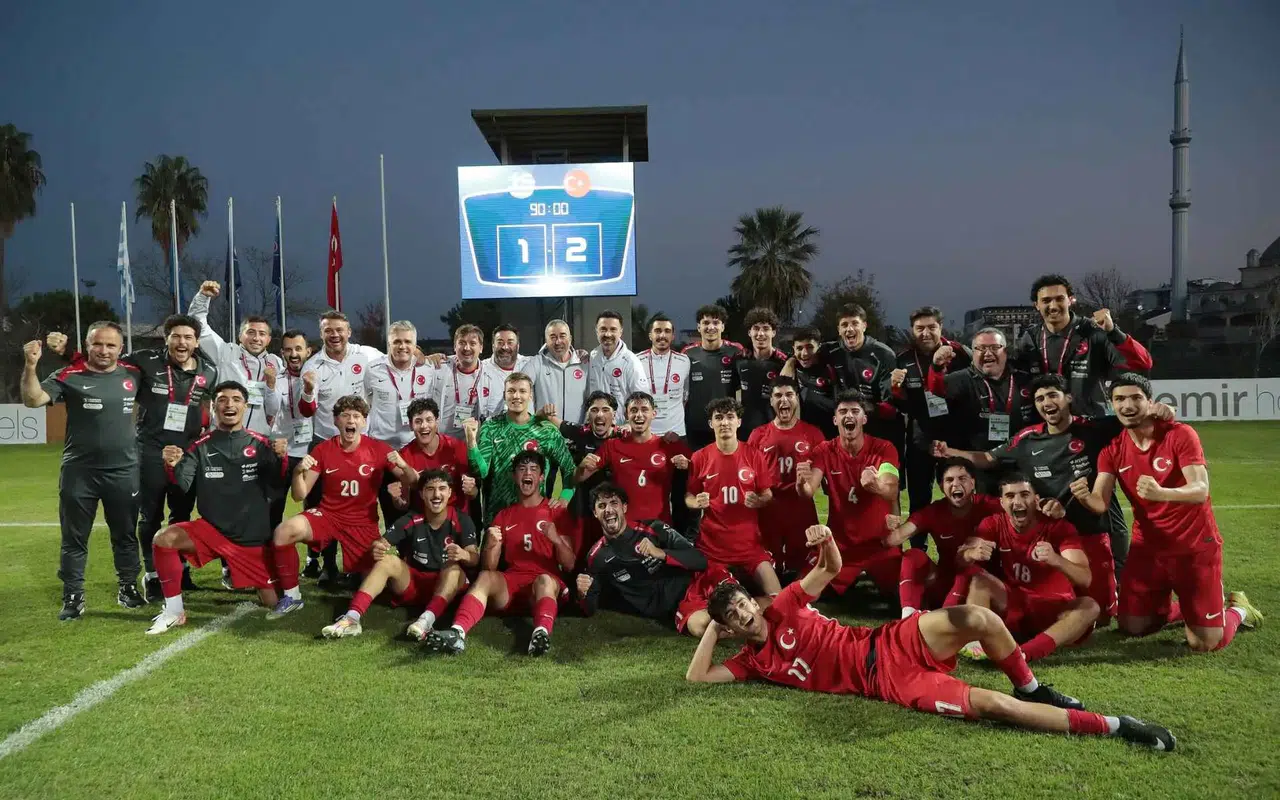 U19 Millilerden kritik galibiyet! Elit Tur bileti geldi!