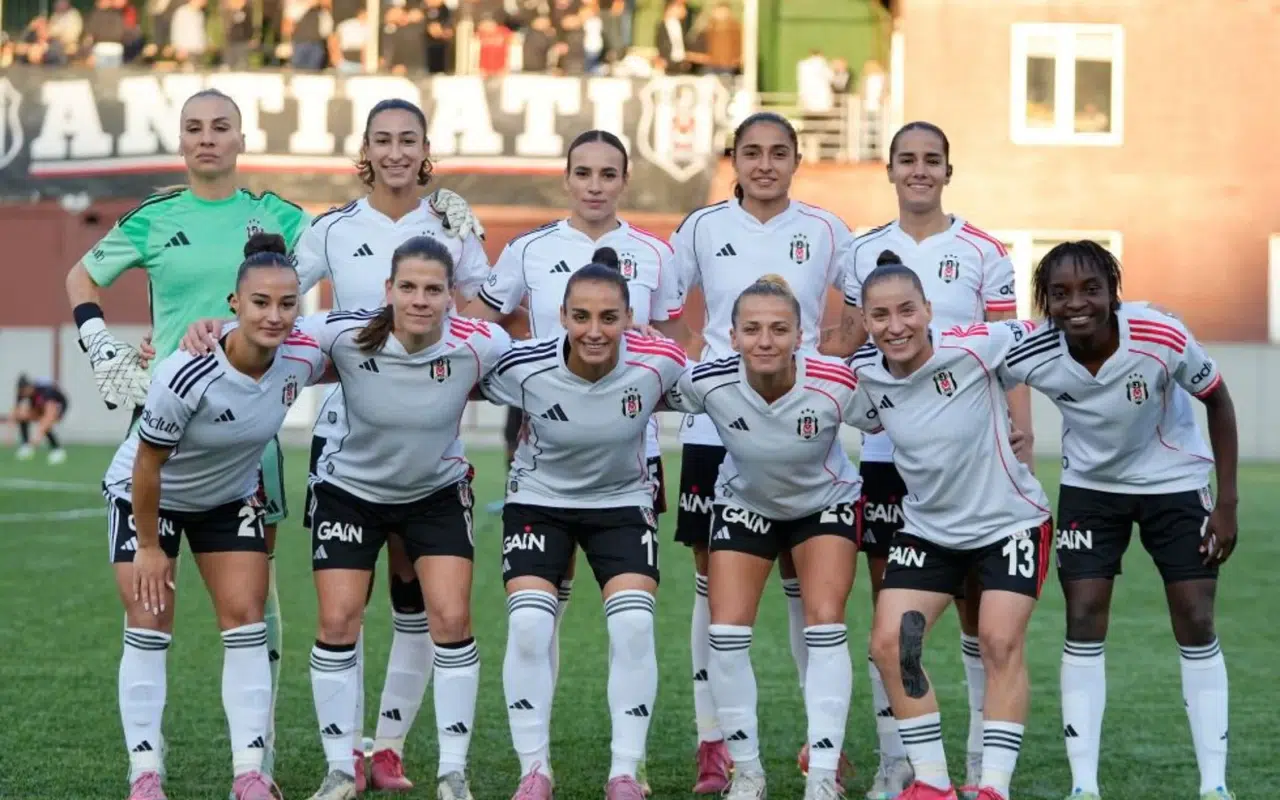 Beşiktaş Kadın Futbol Takımında milli heyecan!