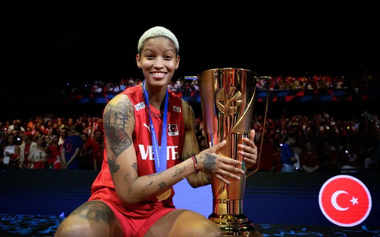 Melissa Vargas sürücü belgesini Malatya'dan aldı