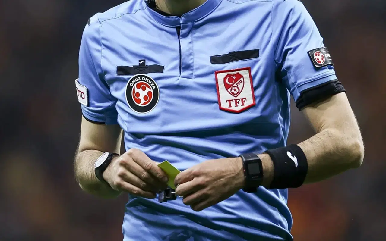 Hakem yönetimine sert ve tartışmalı kararlar!