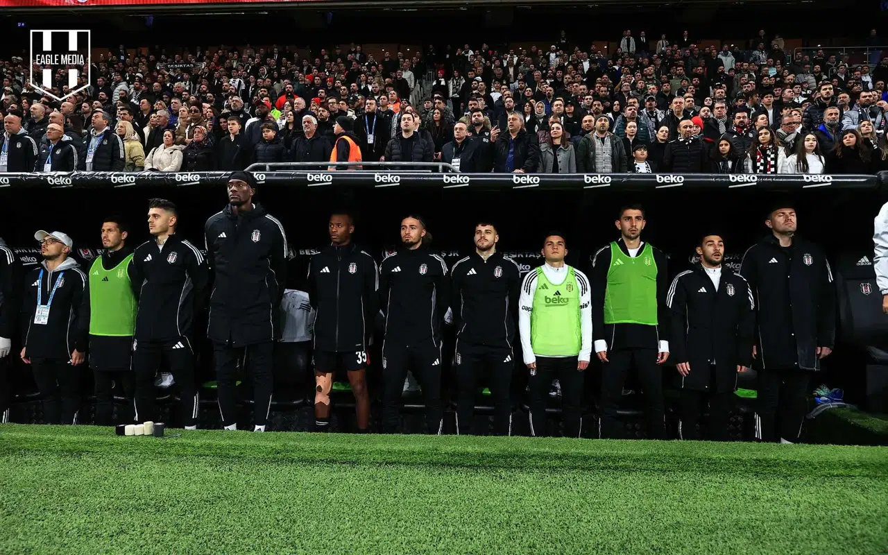 "Beşiktaş'ın hakkını savunamıyorlar!" Yönetime ve hakeme sert tepki!