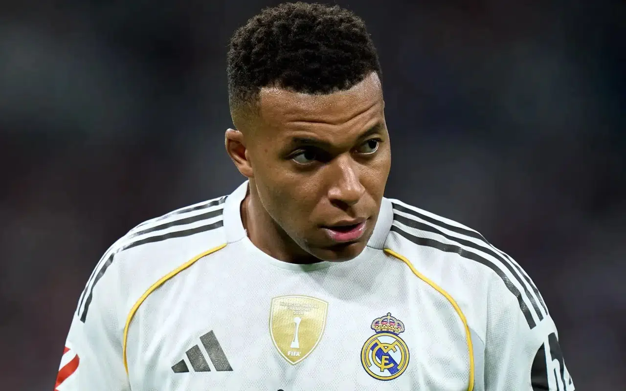 Real Madrid'de büyük çatlak: Mbappé'den herkesi şaşırtan isyan!