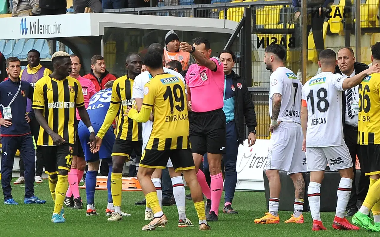 İstanbulspor 9 haftalık galibiyet hasretine son verdi