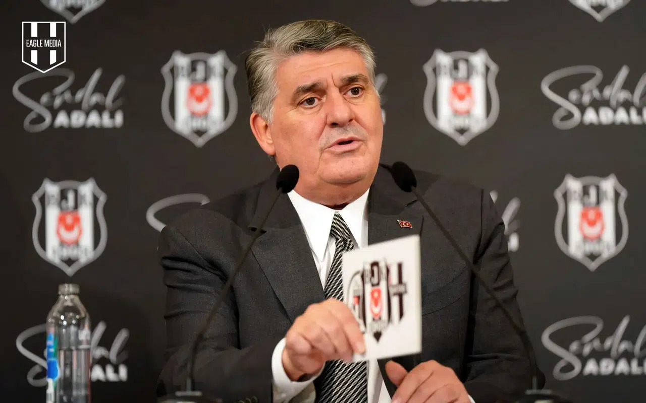 Beşiktaş tribününde istifa sesi, yönetimde "Gerçek taraftar" ayrımı!