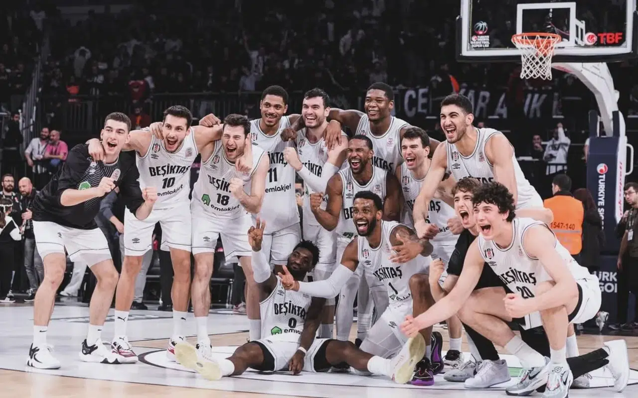 Basketbolda Arslan ve Uğurlu'nun katkıları