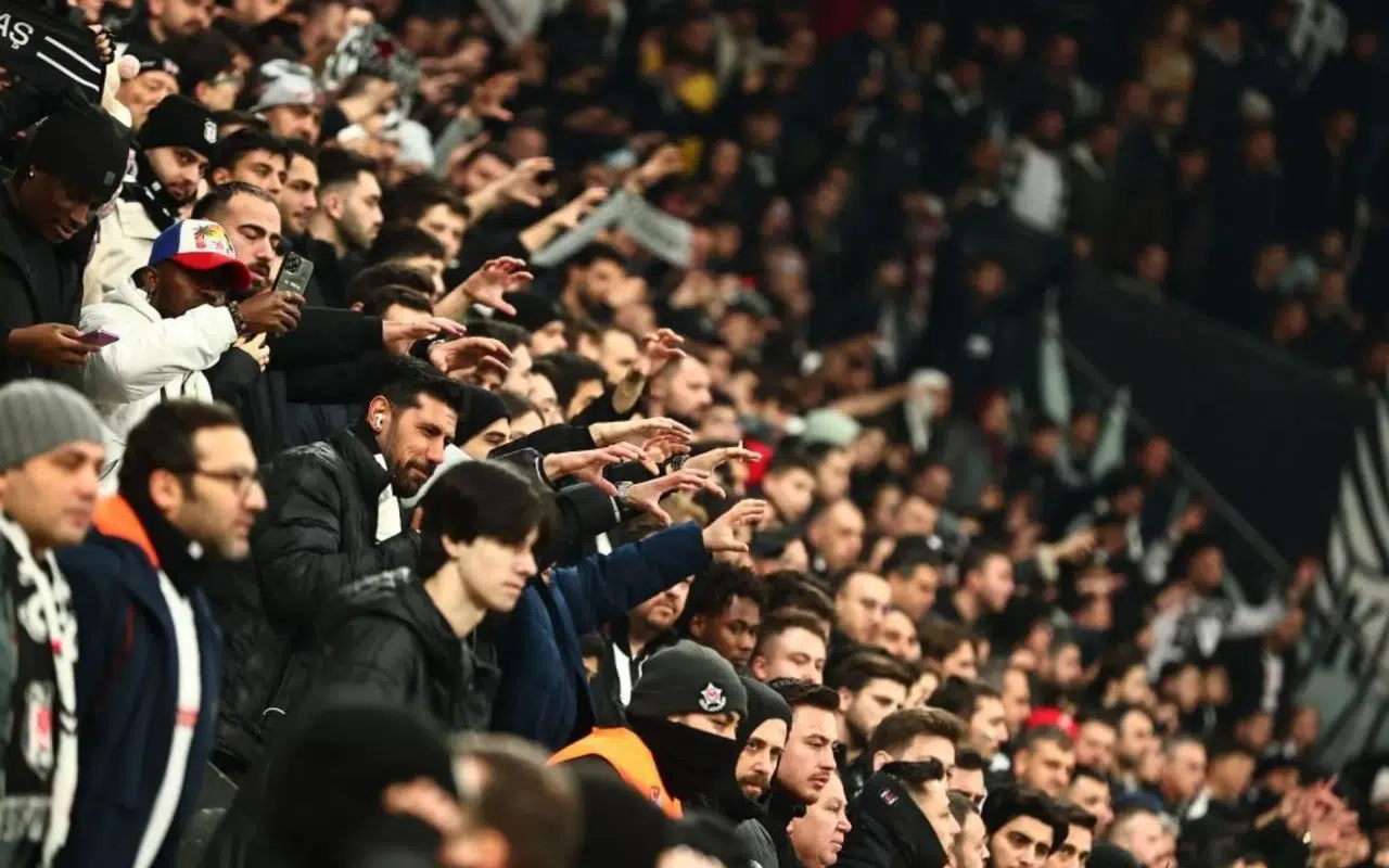 Eski Fenerbahçeli Futbolcudan Beşiktaşlı'lara çarpıcı itiraf