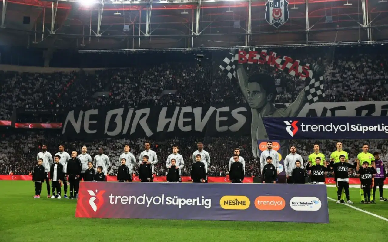 Sergen Yalçın’ın derbi sonrası soyunma odasında oyunculara mesajı