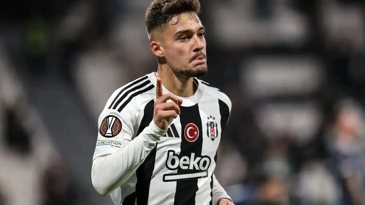 Ernest Muçi Fenerbahçeyi'de boş geçmedi!