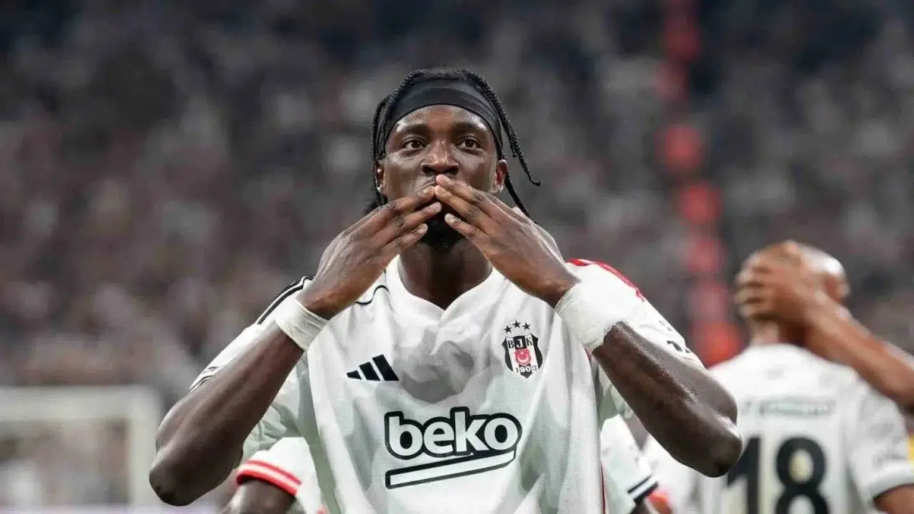 Beşiktaş’tan ayrılan yıldız oyuncu İngiltere'de golünü attı. İşte o gol