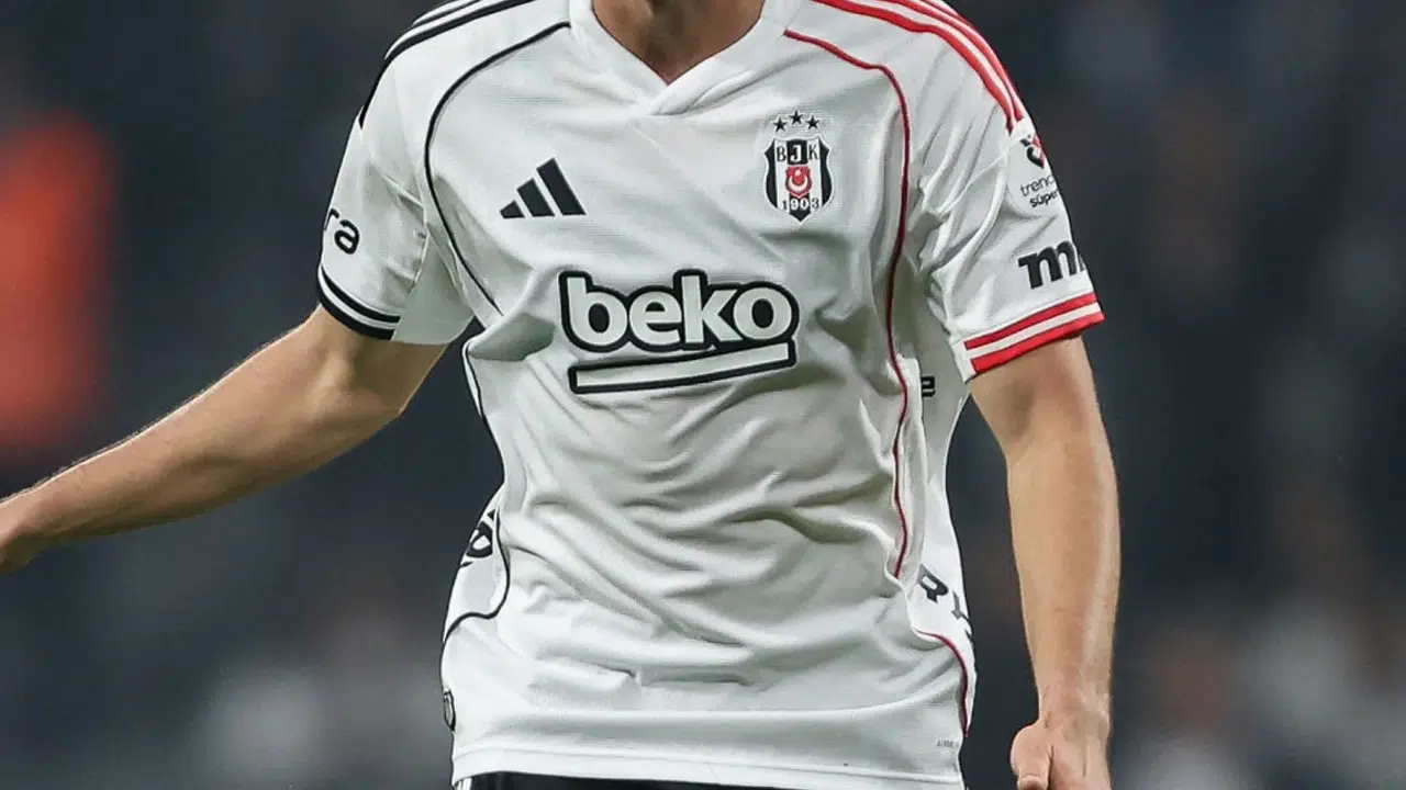 Beşiktaş’ın eski oyuncusu yeni takımında bekleneni veremedi!