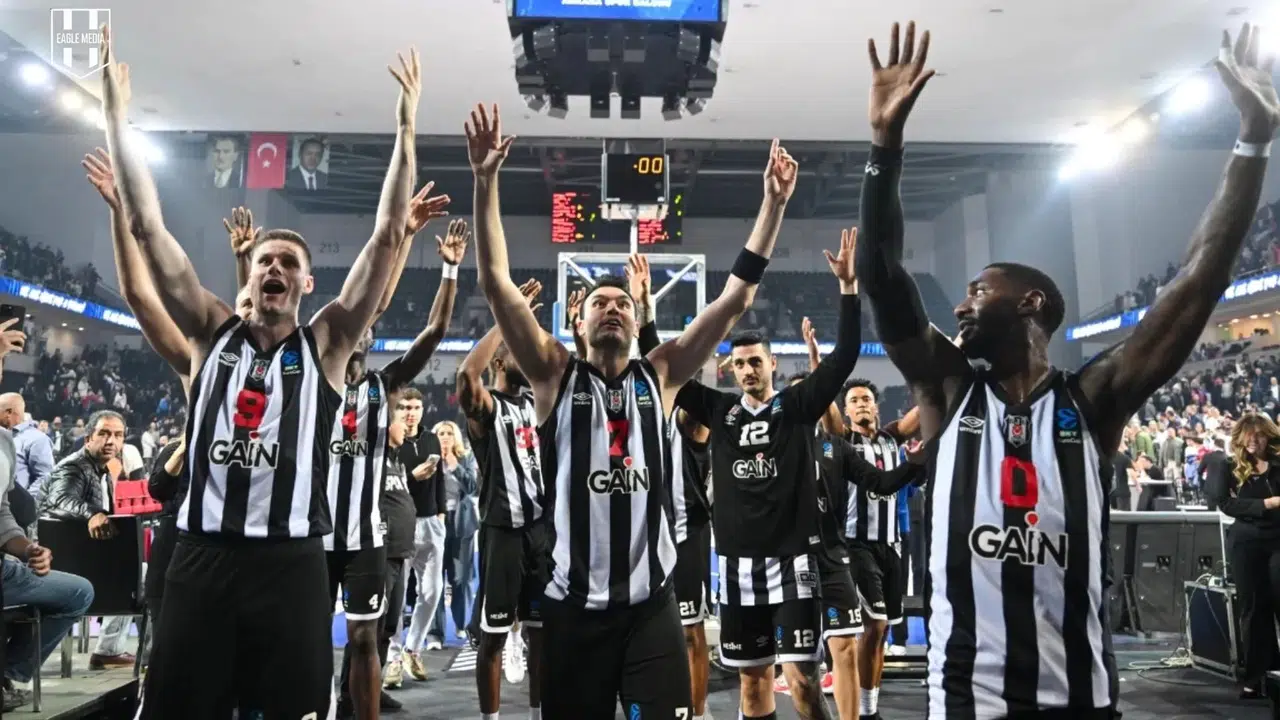 Kara kartal alman duvarını yıktı geçti!