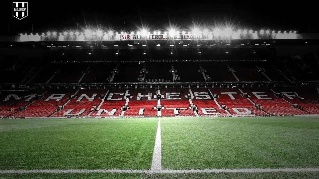 Old Trafford'da ipler koptu, o isim gönderildi