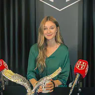 Azra Uslu profil resmi