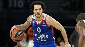 Anadolu Efes'te kaptan şoku: Larkin ne zaman dönüyor?