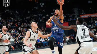 Anadolu Efes, Virtus Bologna'yı farklı yendi!