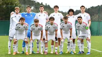 Beşiktaş U19'dan derbide Fenerbahçe'ye futbol resitali!
