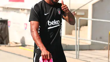 Beşiktaş'ta Olaitan ve Murillo Sürprizi