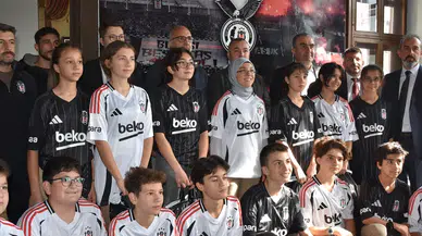 Beşiktaş’tan Anadolu’ya Anlamlı Jest: Miniklere Forma Sürprizi!
