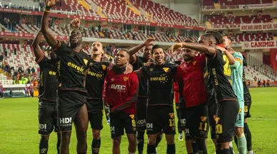 Deplasmanda zirveyi zorluyor