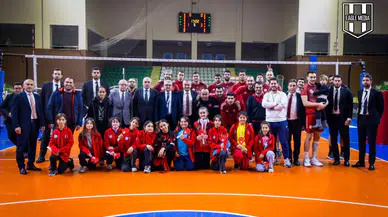 Ziraat Bankkart Voleybol ekibi Ünye'de fırtına gibi esti!