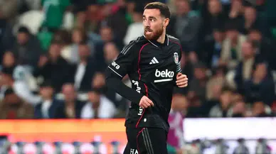 Orkun Kökçü eleştirilere sahada cevap verdi