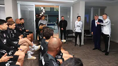 Beşiktaş’ta Yeni Sayfa: Başkan Serdal Adalı ve Solskjaer Takımla İlk Toplantısını Yaptı