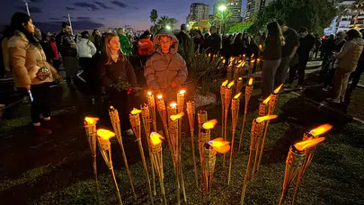 Mersin'de 6 Şubat depreminde hayatını kaybedenler 'sessiz yürüyüş' ile anıldı