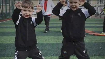 Rashica’nın Çocukları Futbola İlk Adımını Attı!