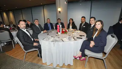 "Başkan Serdar Adalı ve Yönetim, White Pepper’da İftar Yemeği Düzenledi"