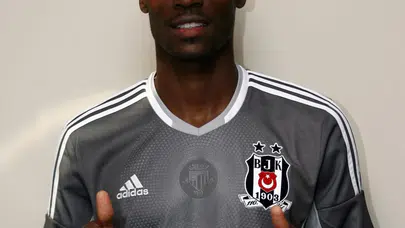 Atiba'nın Beşiktaş'a İlk Adımı: 2013 Yılındaki İlk Fotoğrafı