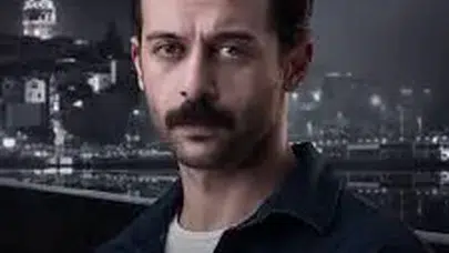 Furkan Kalabalık: Tiyatronun ve Ekranların Yükselen Yıldızı