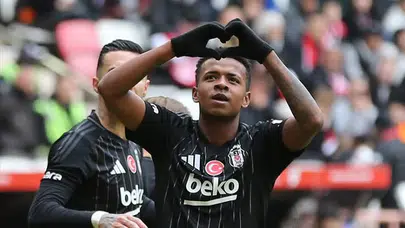 Keny Arroyo, FC25'te Ekvador Milli Takım kampında Moises Caicedo'yu yendi!