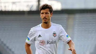 Salih Uçan Flaşlar Patlayınca Şaşırdı!