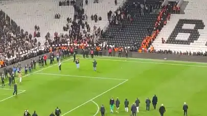 Tribünler Ayağa Kalktı