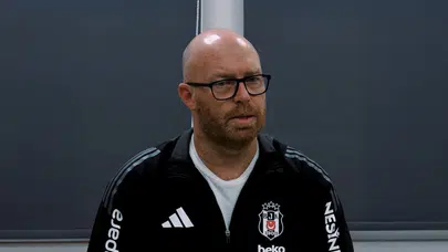 Beşiktaş Scoutu John Vik, Mesaiye Başlıyor