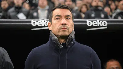 Van Bronckhorst’un Tazminat Dosyası FIFA’ya Taşınıyor: 5 Milyon Euro'yu Bulabilir!