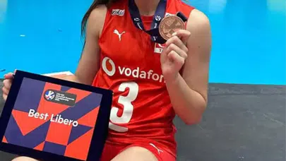 Beşiktaş'ın Kadın Voleybolcusu, A Milli Kadın Voleybol Takımı'na Seçildi!