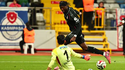 Kasımpaşa Maçı Sonrası Abraham’dan Taraftara Mesaj!